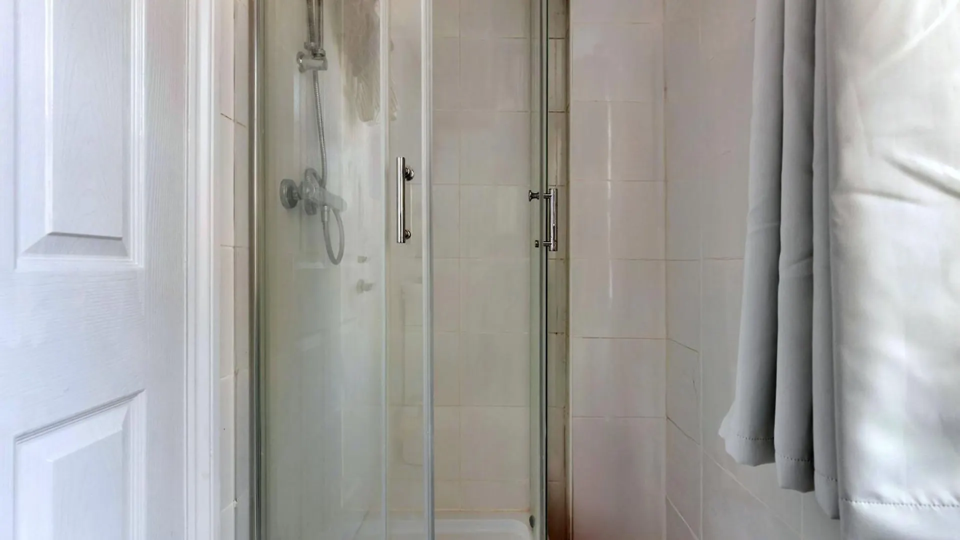Finest Retreats - The Nest Apartment London 0*,